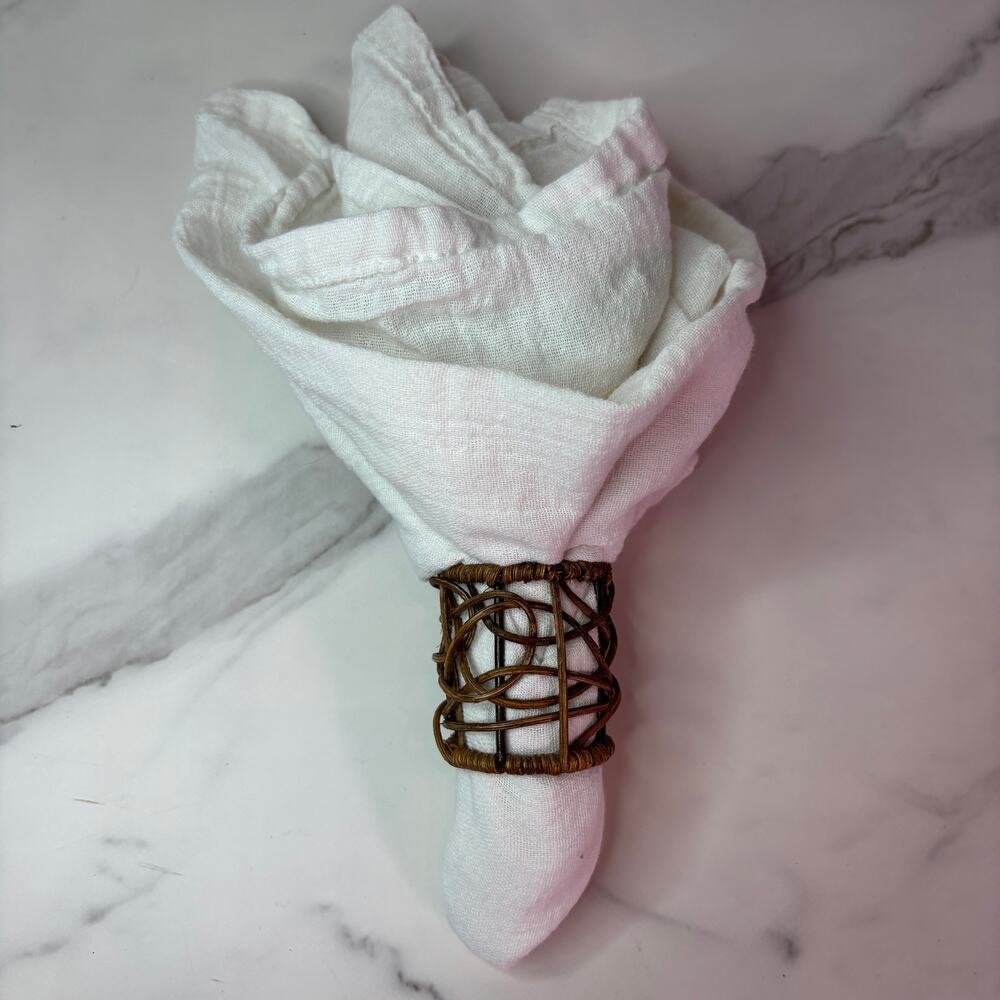Vintage Woven Twig Napkin Rings Set of 7 Rustic Vine Rattan Boho Table Decor